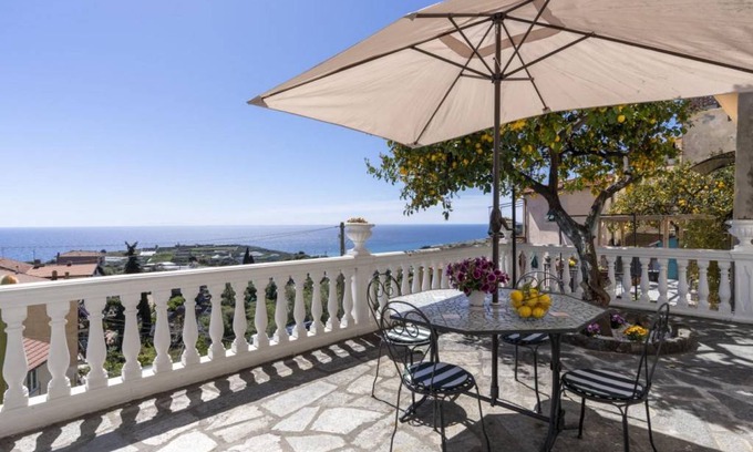 Terzorio Apartment | 100 m² Apartment ∙ 2 bedrooms ∙ 4 guests