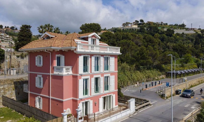 Bussana Villa | 100 m² Villa ∙ 2 bedrooms ∙ 4 guests