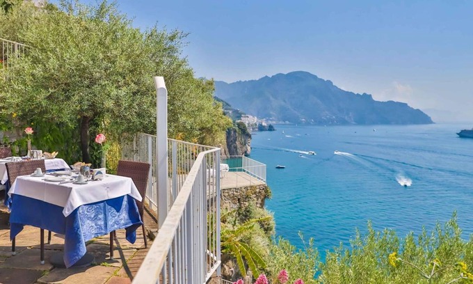 Pogerola Villa | 10000 m² Villa ∙ 8 bedrooms ∙ 16 guests