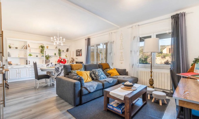 Alfarras Apartment | 103 m² Apartment ∙ 3 bedrooms ∙ 7 guests