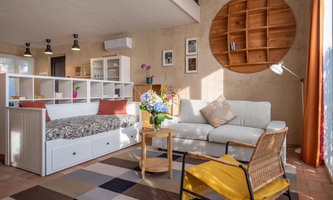 Cressa Apartment | 110 m² Apartment ∙ 1 bedroom ∙ 5 guests