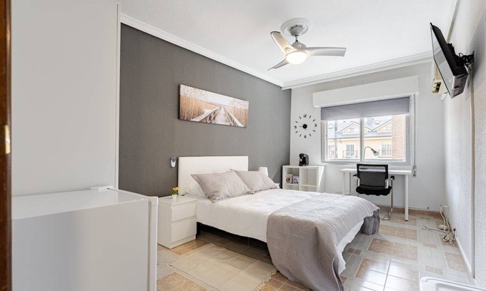 Alcala de Henares Resort | 110 m² Private room ∙ 1 bedroom ∙ 1 guest