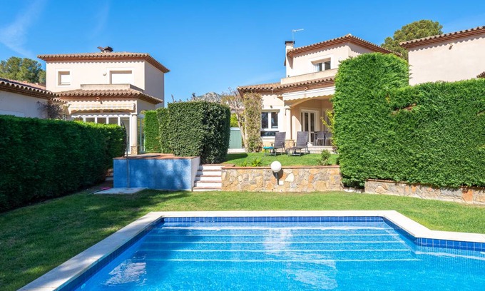 Bonmont Terres Noves House | 115 m² House ∙ 3 bedrooms ∙ 6 guests