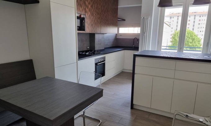 Crescenzago Apartment | 120 m² Apartment ∙ 2 bedrooms ∙ 4 guests