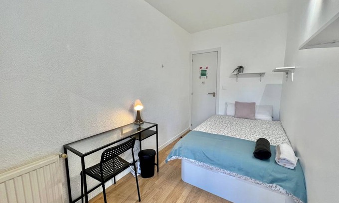 Alcala de Henares Resort | 120 m² Private room ∙ 1 bedroom ∙ 1 guest