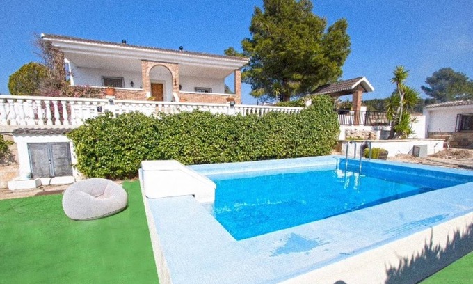 Tortosa Villa | 120 m² Villa ∙ 4 bedrooms ∙ 8 guests