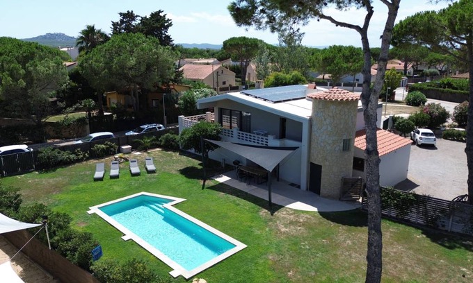 Mas Pinell Villa | 120 m² Villa ∙ 3 bedrooms ∙ 6 guests