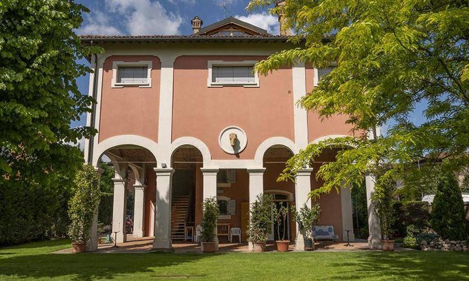 Buon Pastore-Sant'Agnese-San Damaso Bed & Breakfast | 125 m² Bed and breakfast ∙ 10 guests
