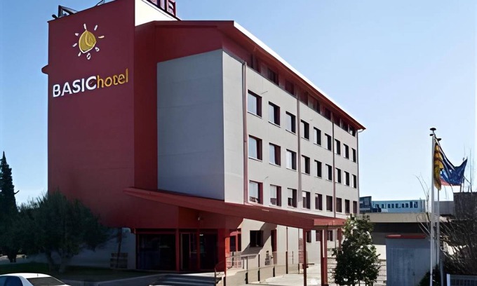 Vilafranca del Penedes Hotel | 13 m² Hotel ∙ 7 guests