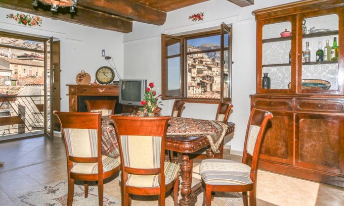 Morano Calabro Apartment | 130 m² Apartment ∙ 4 bedrooms ∙ 8 guests