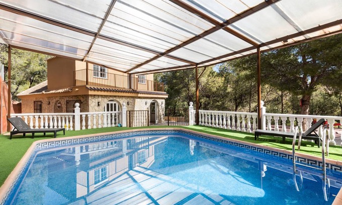 Totana House | 140 m² House ∙ 5 bedrooms ∙ 15 guests