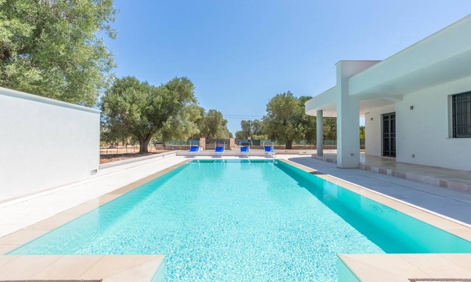 Carovigno Villa | 140 m² Villa ∙ 3 bedrooms ∙ 6 guests