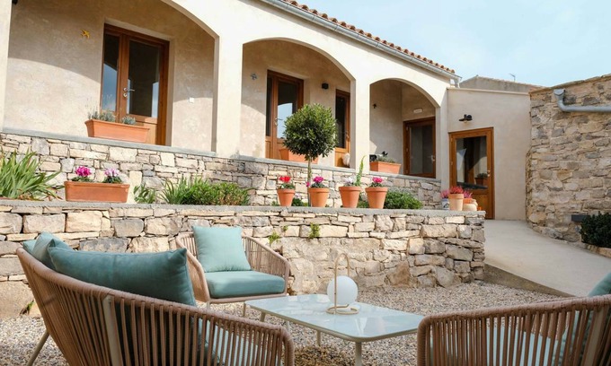 L'Ametlla de Segarra House | 150 m² House ∙ 3 bedrooms ∙ 7 guests