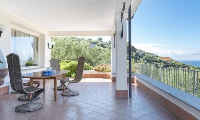Monade Santa Lucia House | 150 m² House ∙ 4 bedrooms ∙ 8 guests