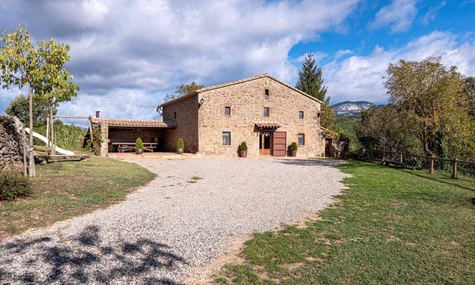 Lladurs House | 150 m² House ∙ 5 bedrooms ∙ 14 guests