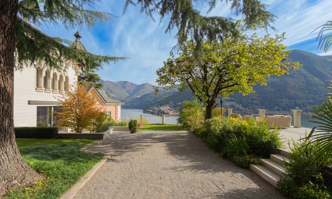 Moltrasio Villa | 150 m² Villa ∙ 4 bedrooms ∙ 8 guests