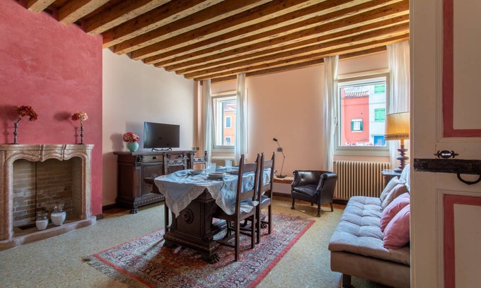 Burano Apartment | 160 m² Apartment ∙ 2 bedrooms ∙ 4 guests