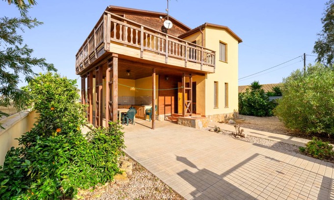 Sant Jaume d'Enveja House | 160 m² House ∙ 3 bedrooms ∙ 10 guests