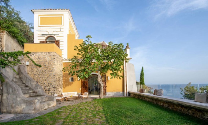 Arienzo Villa | 160 m² Villa ∙ 5 bedrooms ∙ 10 guests
