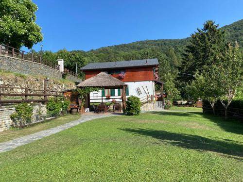 Santo Stefano dʼAveto Bed & Breakfast | 20 m² Bed and breakfast ∙ 4 guests