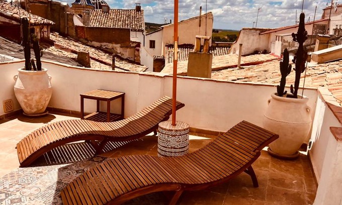 Requena House | 200 m² House ∙ 3 bedrooms ∙ 7 guests