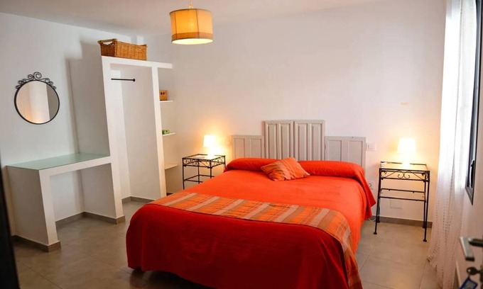 Almagro House | 200 m² House ∙ 4 bedrooms ∙ 10 guests