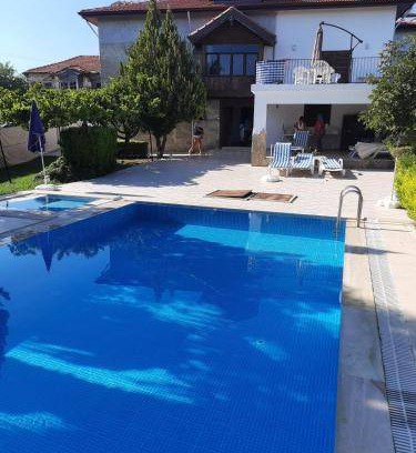 Manavgat Villa | 200 m² Villa ∙ 4 bedrooms ∙ 8 guests