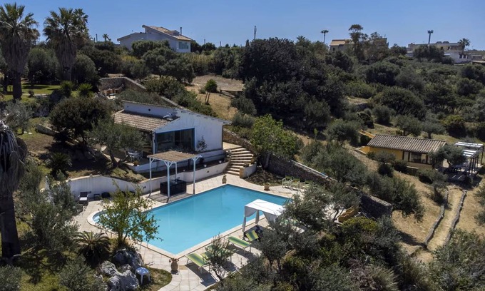 Marsala Villa | 200 m² Villa ∙ 7 bedrooms ∙ 14 guests