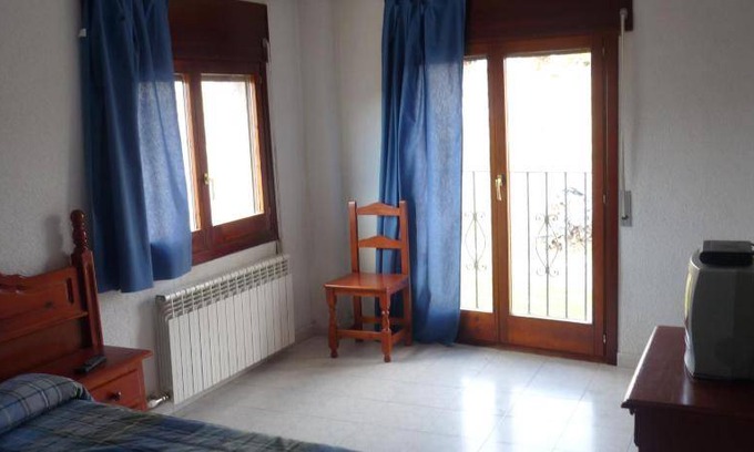 Orihuela del Tremedal Bed & Breakfast | 21 m² Bed and breakfast ∙ 4 guests