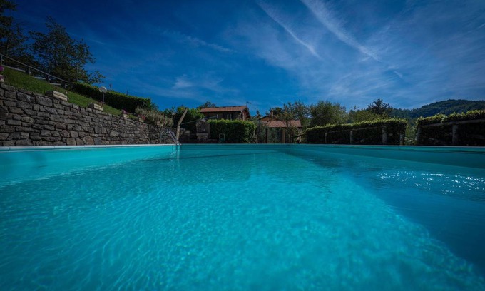 Cutigliano House | 210 m² Farmhouse ∙ 7 bedrooms ∙ 14 guests