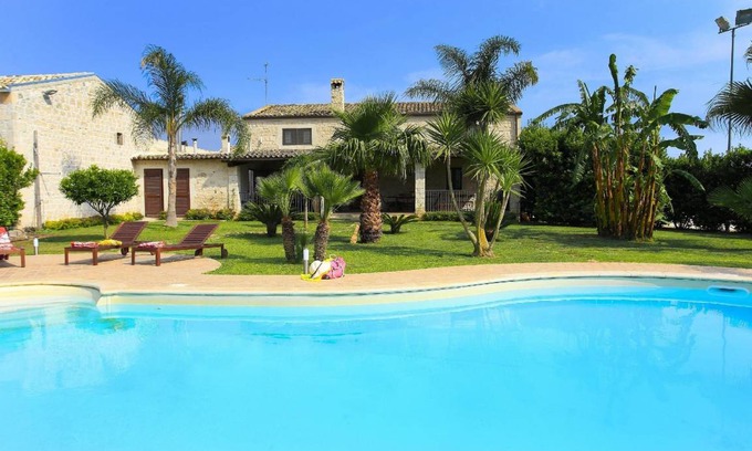 Scicli House | 230 m² House ∙ 7 bedrooms ∙ 16 guests