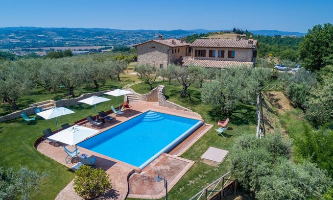 Fratta Villa | 230 m² Villa ∙ 6 bedrooms ∙ 12 guests