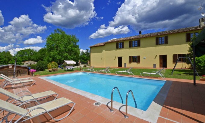 Monticiano House | 240 m² House ∙ 7 bedrooms ∙ 13 guests
