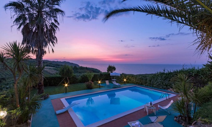 Ortona Villa | 240 m² Villa ∙ 3 bedrooms ∙ 8 guests