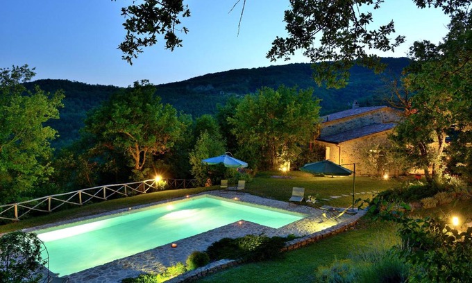 Umbertide House | 250 m² House ∙ 4 bedrooms ∙ 8 guests