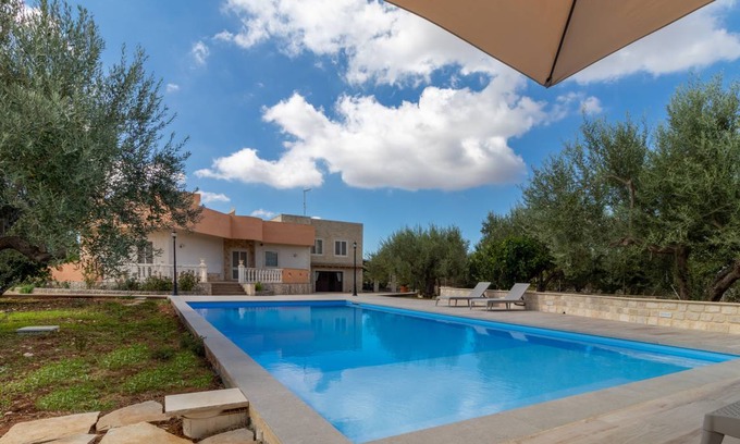 Modica Villa | 250 m² Villa ∙ 4 bedrooms ∙ 7 guests