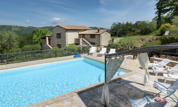 Valfabbrica Villa | 270 m² Villa ∙ 6 bedrooms ∙ 12 guests