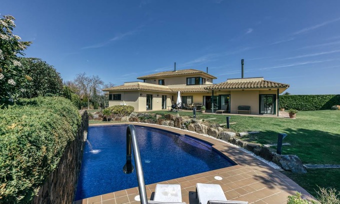 Navata Villa | 275 m² Villa ∙ 4 bedrooms ∙ 8 guests