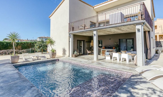 Perelada House | 280 m² House ∙ 3 bedrooms ∙ 6 guests