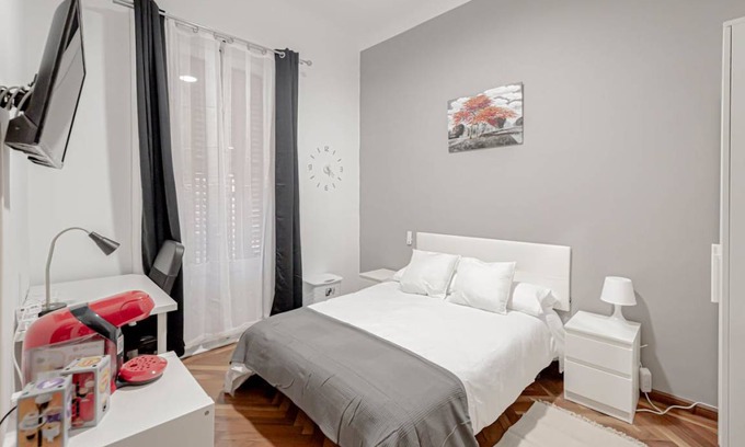 Alcala de Henares Resort | 290 m² Private room ∙ 1 bedroom ∙ 1 guest