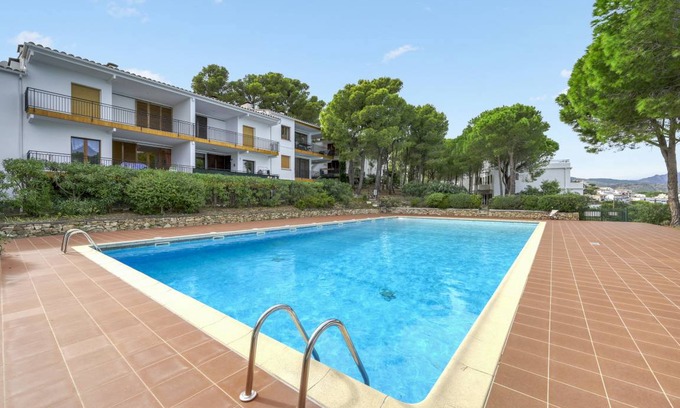 Llanca Apartment | 30 m² Apartment ∙ 1 bedroom ∙ 4 guests