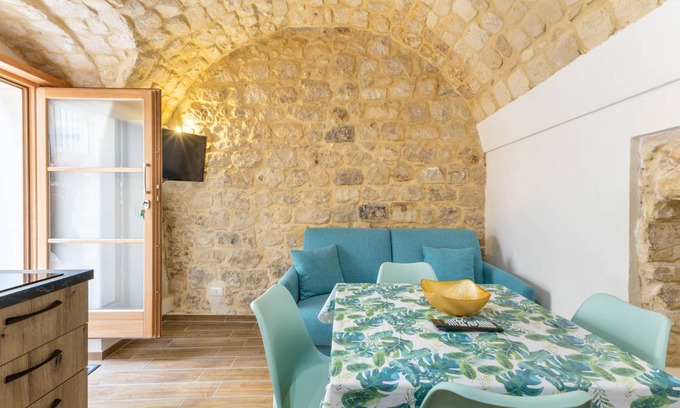 Scicli Apartment | 30 m² Apartment ∙ 1 bedroom ∙ 2 guests