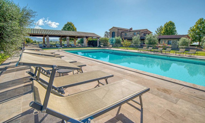 Montagnano House | 300 m² House ∙ 8 bedrooms ∙ 16 guests