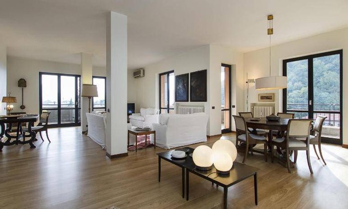 Cernobbio House | 300 m² House ∙ 5 bedrooms ∙ 8 guests