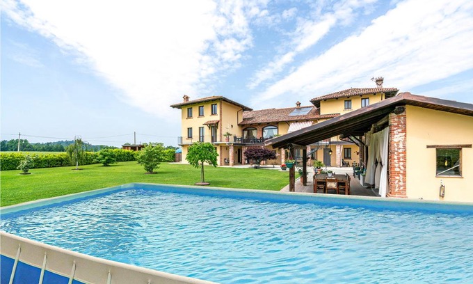 Lequio Tanaro House | 300 m² House ∙ 4 bedrooms ∙ 9 guests