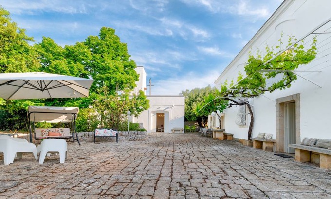 Cozzana Villa | 300 m² Villa ∙ 5 bedrooms ∙ 10 guests