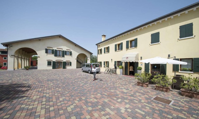 Tessera Resort | 33 m² Resort ∙ 10 guests
