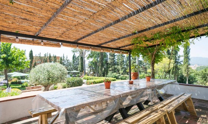 Tordera Villa | 330 m² Villa ∙ 5 bedrooms ∙ 12 guests