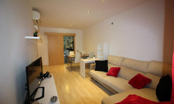 Roses Town Center Apartment | 3326 TOPLAR