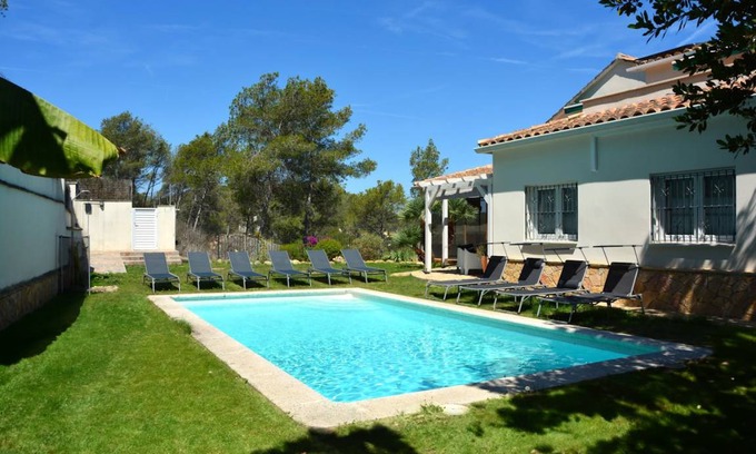 Sant Pere de Ribes House | 350 m² House ∙ 6 bedrooms ∙ 15 guests